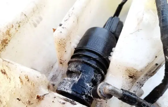 BMW 5 F10 F11 Windscreen/windshield washer pump 6712693416001