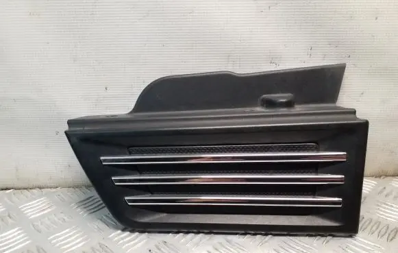 Dodge Nitro Fender trim (molding) 55157165AC