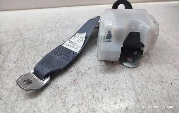 Lexus RX 450H Middle seatbelt (rear) 7H5980 037006