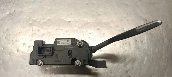 Citroen C4 I Picasso Gear shifter/selector 96811352XT