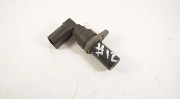 BMW 5 E39 Crankshaft position sensor 25916010
