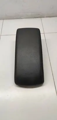 Peugeot 208 II Armrest 