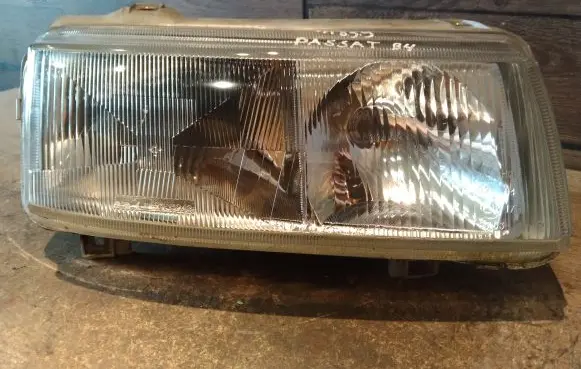 Volkswagen PASSAT B4 Headlight/headlamp
