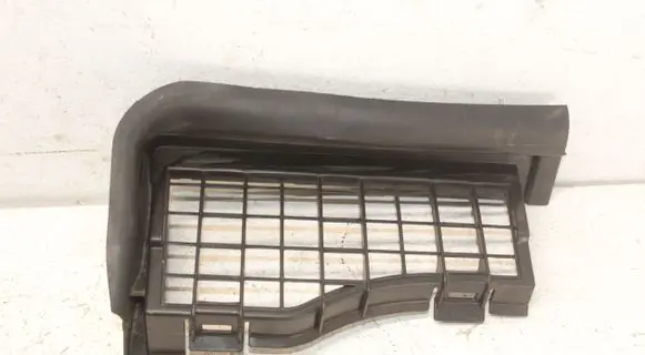 Mercedes-Benz CLA C117 X117 W117 Air intake duct part A1768300413