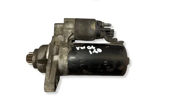 Volkswagen Golf VI Starter motor 0001123028 02Z911023A