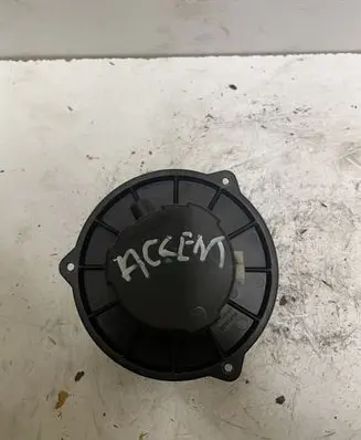 Hyundai Accent Heater fan/blower F00S320030