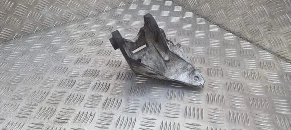 Renault Kadjar Engine mounting bracket