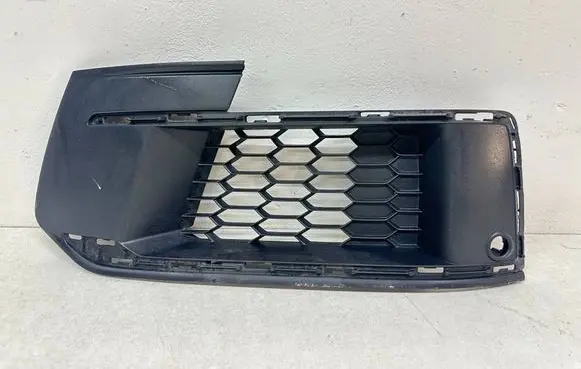 Audi Q7 4M Front bumper lower grill 4M0919261D 4M0919261