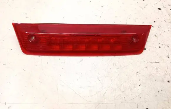 Third/center stoplight