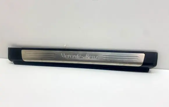 Mercedes-Benz SL R231 Front sill trim cover A2316801435 2316801435