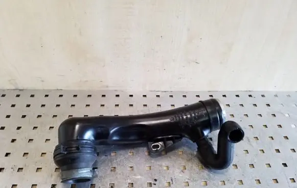Intercooler hose/pipe