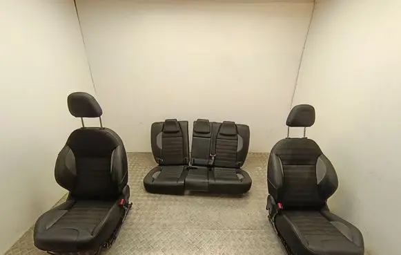 Peugeot 2008 I Seat set