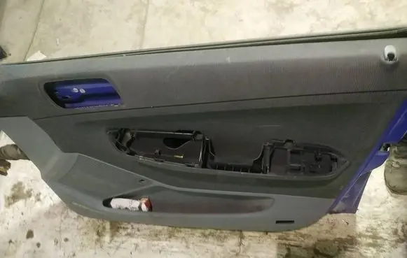 Skoda Fabia Mk1 (6Y) Front door card panel trim