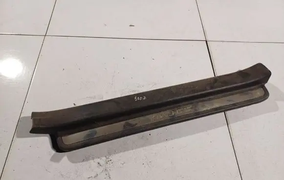 Toyota Avensis T250 Front sill trim cover 6791305040 67913-05040