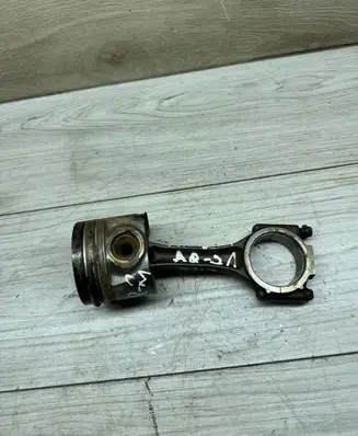 Seat Altea Piston with connecting rod 038J