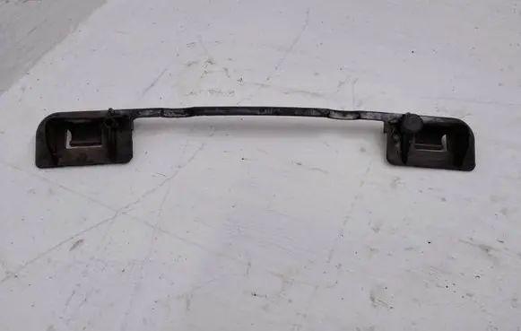 Mercedes-Benz CLS C219 Fender mounting bracket A2196980114