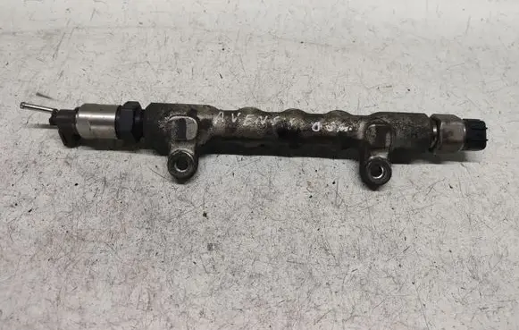 Toyota Avensis T250 Fuel main line pipe