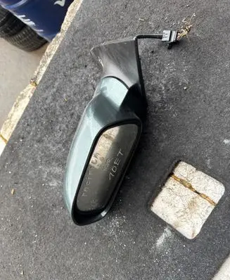 Chrysler Pacifica Front door electric wing mirror 