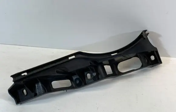 Volkswagen PASSAT B6 Front bumper mounting bracket 3C0807889
