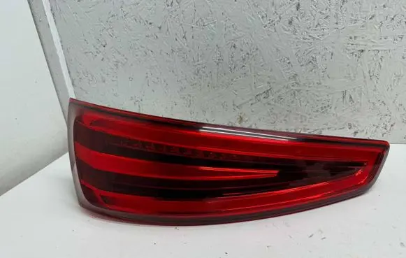 Audi Q3 8U Rear/tail lights 8U0945093H F03489000 AU316T2L