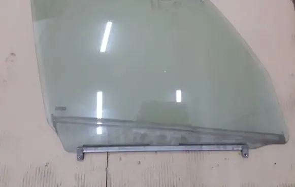 Suzuki SX4 Front door window glass four-door 43R00351