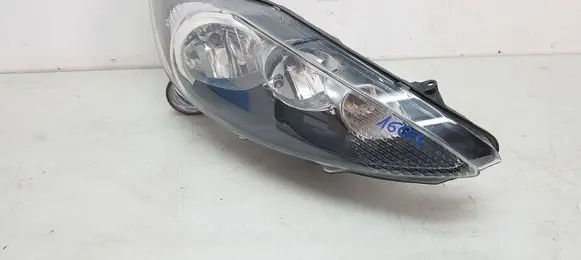 Ford Fiesta Headlight/headlamp