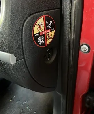 Renault Clio III Dashboard side end trim