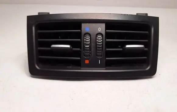BMW 5 E60 E61 Rear air vent grill 9112207 64229112207