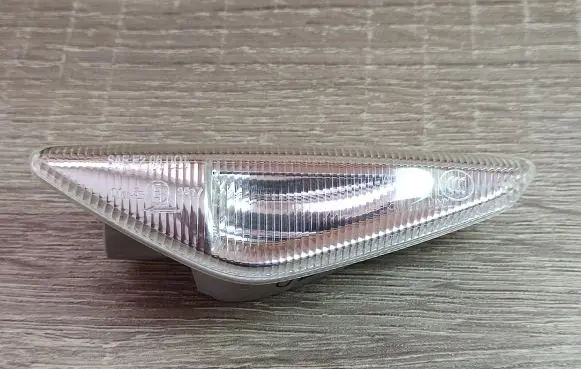 BMW X3 F25 Front fender indicator light 7267977 63137171007