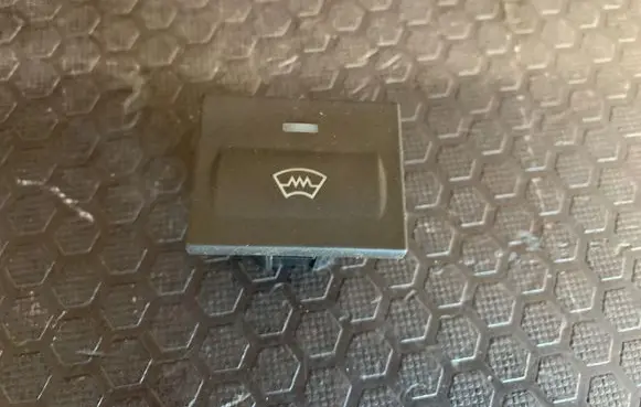 Ford Focus C-MAX Windscreen/window heater switch 18K574AD 08122005 3M5T