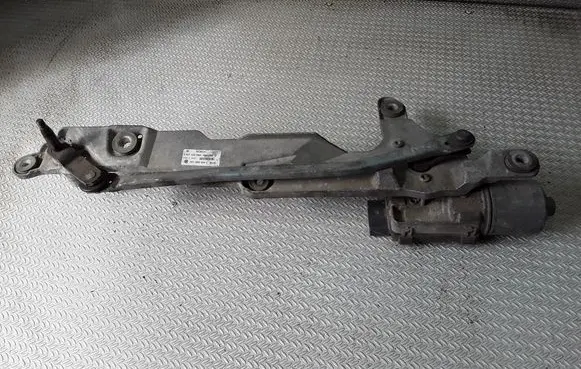 Volkswagen Phaeton Front wiper linkage and motor 3D1955024C