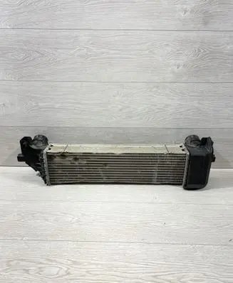 BMW 5 G30 G31 G38 Intercooler radiator 8576509 228281