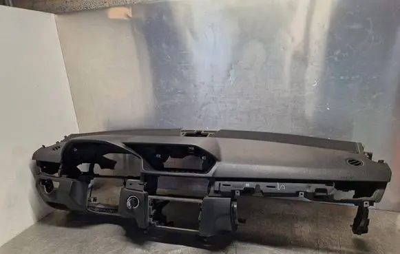 Mercedes-Benz E W212 Dashboard 