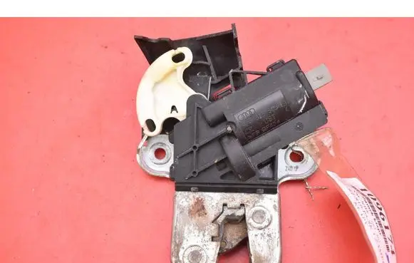 Volkswagen Jetta V Tailgate/trunk/boot lock/catch/latch 4F5827505D