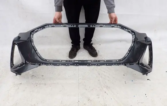 Audi e-tron Front bumper 4KE807437