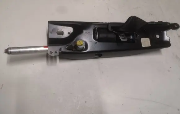 Volvo S80 Front seatbelt G6041213LHB