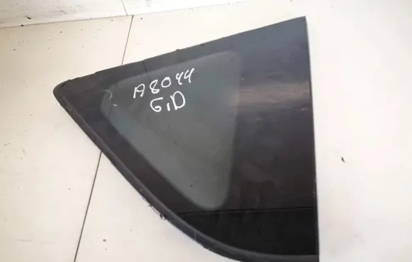 Toyota RAV 4 (XA30) Rear side window