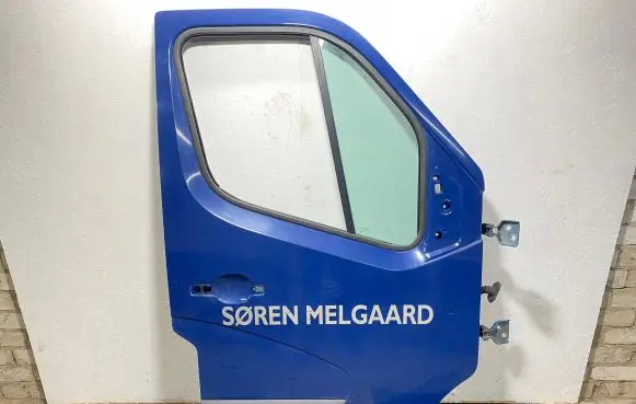 Nissan NV400 Door (2 Door Coupe) 801100016R