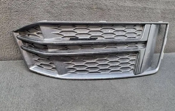 Audi A4 S4 B9 Front bumper lower grill 8W0807682F