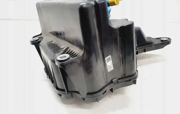 Audi A4 S4 B9 AdBlue liquid reservoir 8W0131969J