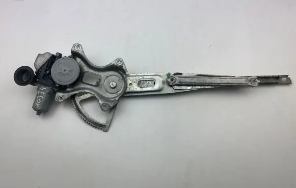 Toyota Prius+ (ZVW40) Front door window regulator motor 8572047060 0620202112
