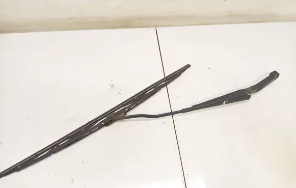 Volkswagen PASSAT B4 Front wiper blade arm 3A1955409A