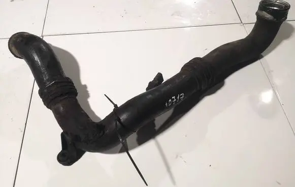 Intercooler hose/pipe