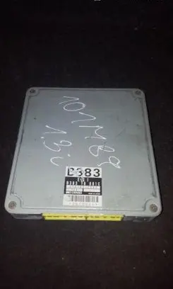 Mazda 323 Engine control unit/module B38318881C 079702943