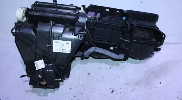Volkswagen PASSAT B6 Interior heater climate box assembly 3C1820003BH