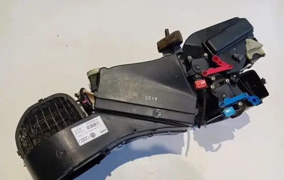 Audi A4 S4 B5 8D Interior heater climate box assembly 8D1820005E 14741624