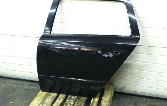 Opel Astra H Rear door 13168045