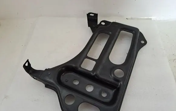 Toyota Avensis T270 Battery tray 7441005030