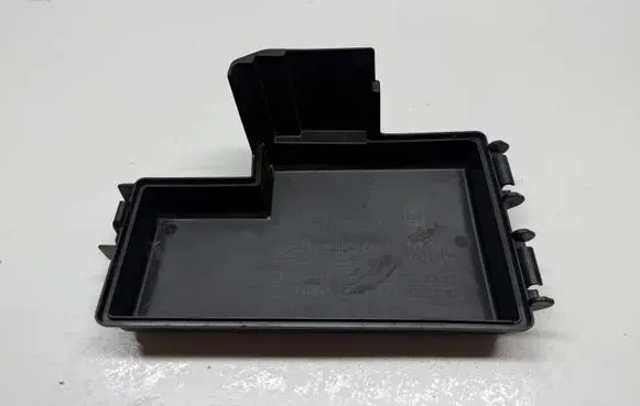 Ford Mustang VI Fuse box cover 4830