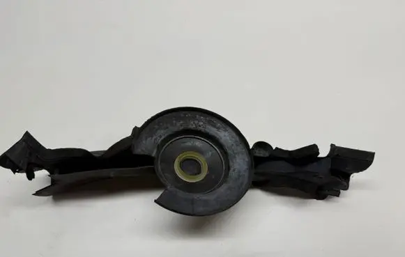 BMW 1 F20 F21 Engine compartment rubber 180685